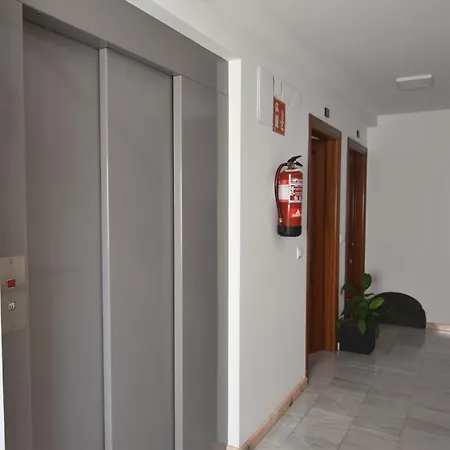 Rnet - Lluis Companys Appartement *