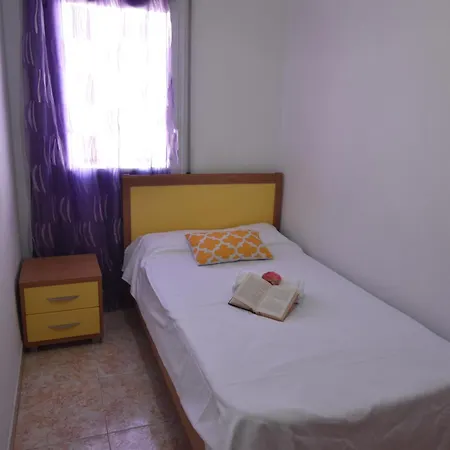 Apartment Rnet - Lluis Companys Roses