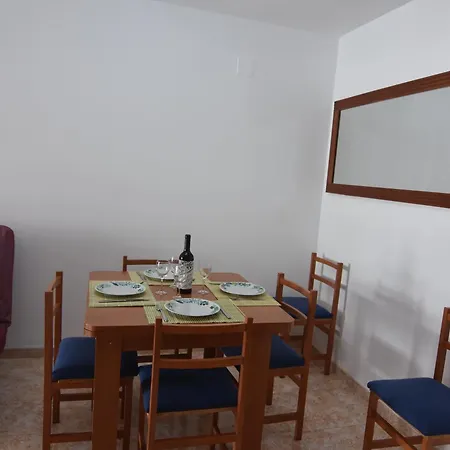Rnet - Lluis Companys Apartment